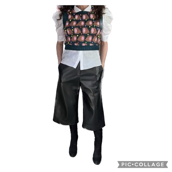 BLACK VEGAN LEATHER CROPPED TROUSERS - Picture 3 of 10